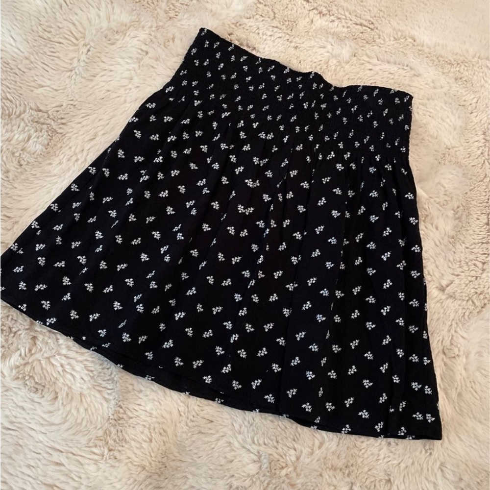 Mossimo black floral ruched skirt